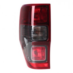 ΦΑΝΟΣ ΣΤΟΠ FORD RANGER 18-22 ΑΡΙΣΤΕΡΑ ΜΕ ΟΜΙΧΛΗ (RAPTOR TYPE BLACK)