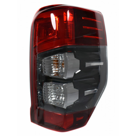 ΦΑΝΟΣ ΣΤΟΠ MITSUBISHI L200 20- ΔΕΞΙΟΣ(ΠΑΝΩ ΚΟΚΚΙΝΟ ΚΟΜΜΑΤΙ ΜΕ LED)